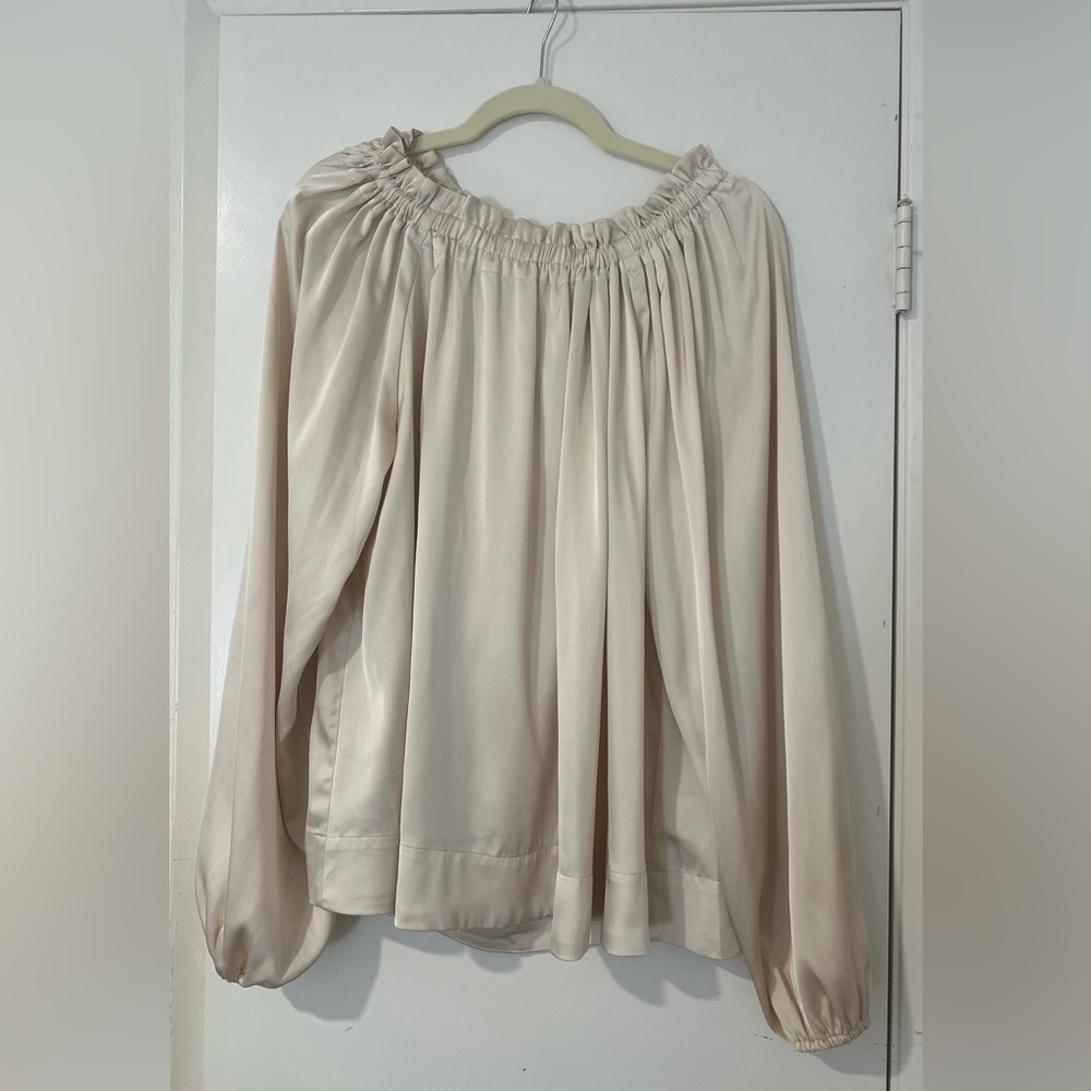 H&M Top ivory color